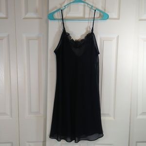 Dentelle Vintage Black Chiffon Night Gown